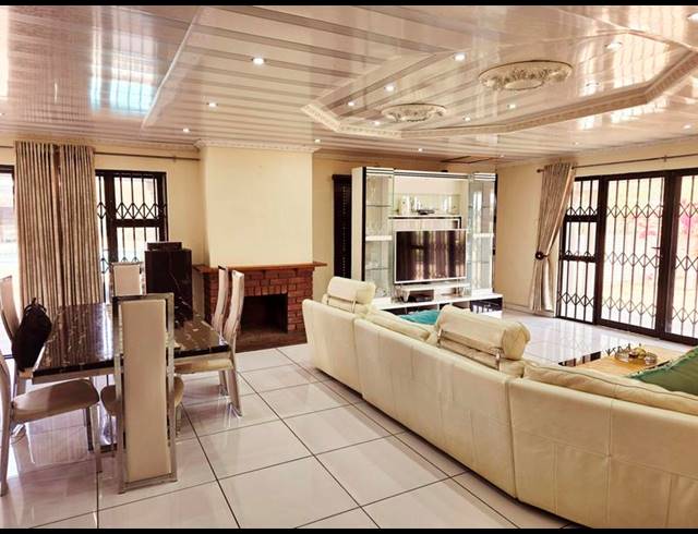 4 BEDROOM HOUSE FOR SALE IN EPWORTH